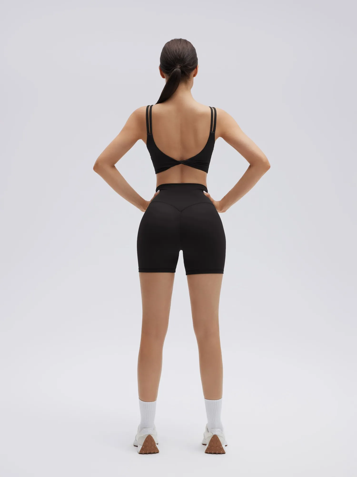 Twist Back Cami Workout Set - Image 4